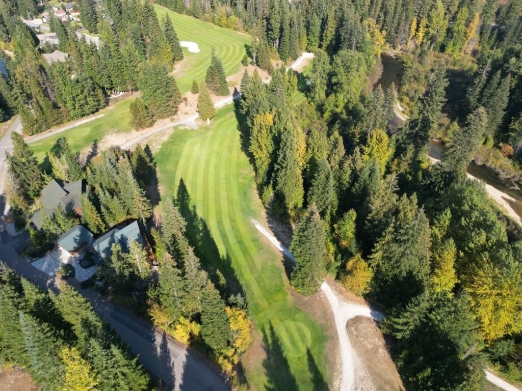 Aerial view of hole 17 at Kahler Mountain Club, a par 4 of 342 yards from the blue tees.